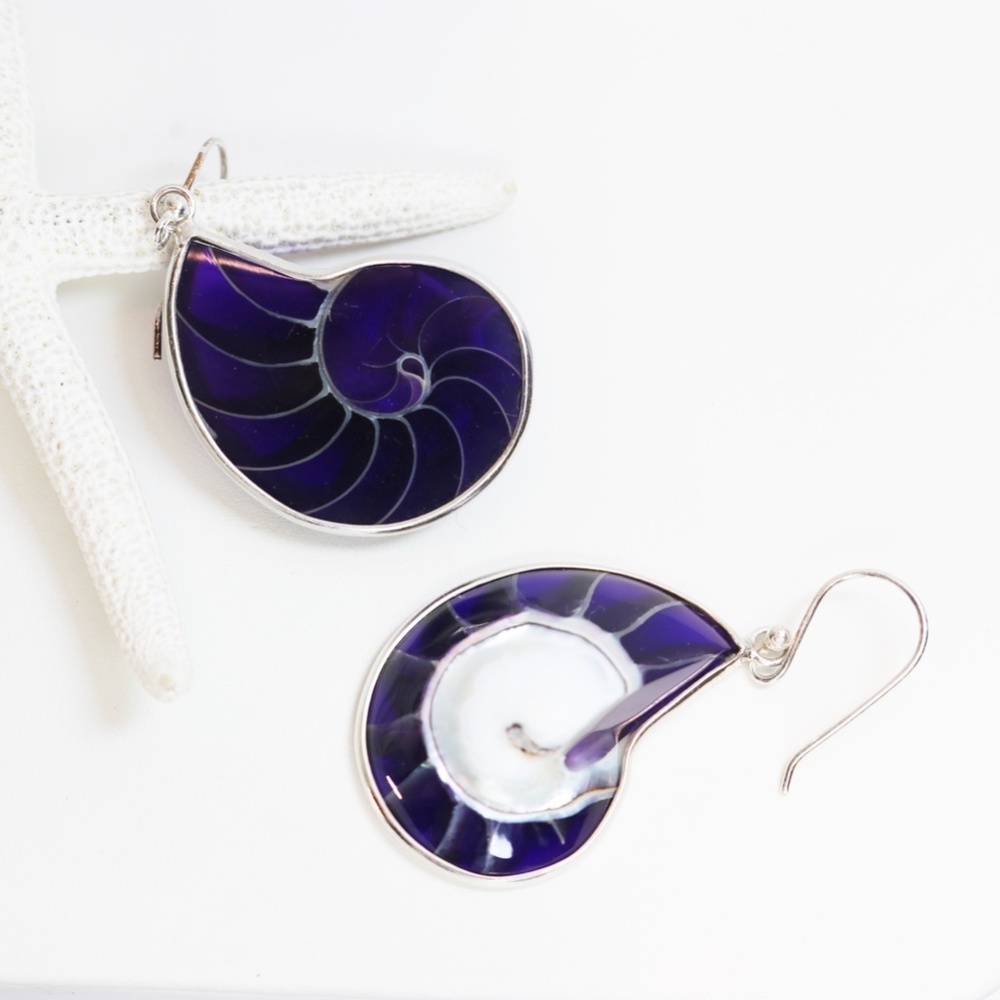NEW! Black & Silver French Wire Seashell Earrings - Picture 15 of 15